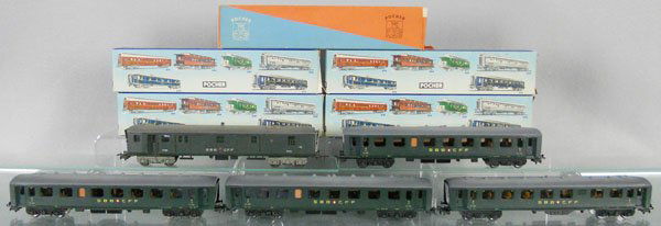 5 POCHER SWISS COACHES (1 of 1)