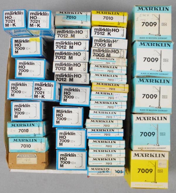 MARKLIN CATENARY LOT (1 of 1)