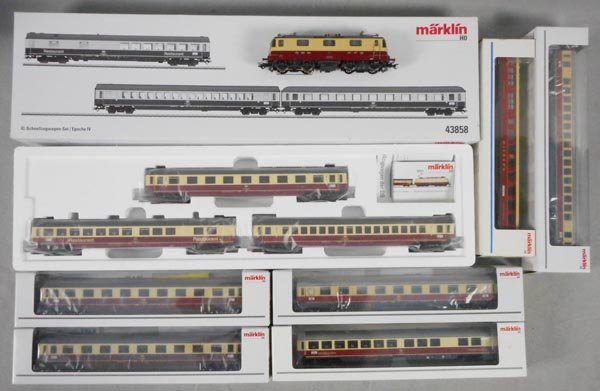 MARKLIN TRAIN SET (1 of 1)