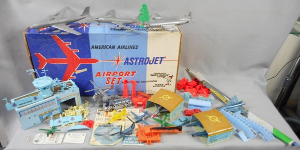 MARX AMERICAN AIRLINES AIRPORT SET (1 of 1)