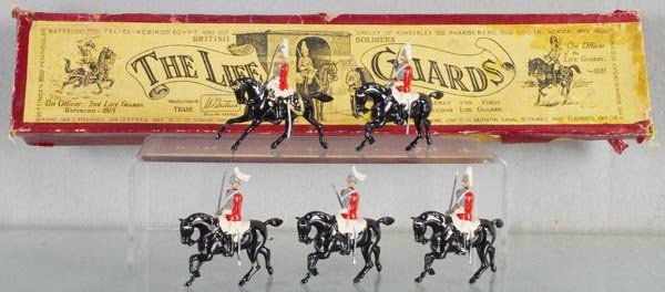 BRITAINS SET 1 LIFE GUARDS (1 of 1)