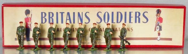 BRITAINS SET 2010 AIRBORNE INFANTRY (1 of 1)