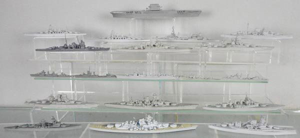 19 AUTHENTICAST COMET WWII SHIPS (1 of 1)