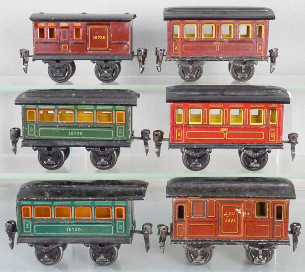 6 MARKLIN PASSENGER CARS (1 of 1)