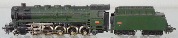 MARKLIN 3046 FRENCH LOCO & TENDER: HO ga, green, C7-8.