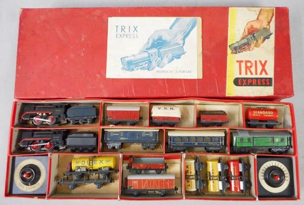 TRIX TRAIN SET (1 of 1)