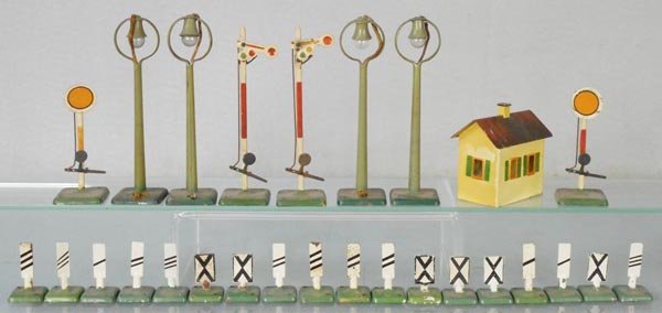 MARKLIN ACCESSORIES (1 of 1)