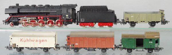 MARKLIN TRAIN SET (1 of 1)
