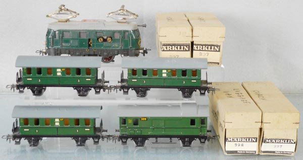 MARKLIN TRAIN SET (1 of 1)
