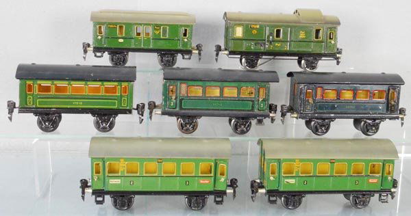 7 MARKLIN PASSENGER CARS (1 of 1)