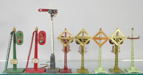 8 TRAIN SIGNALS (1 of 1)