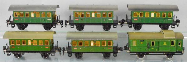 6 MARKLIN PASSENGER CARS (1 of 1)