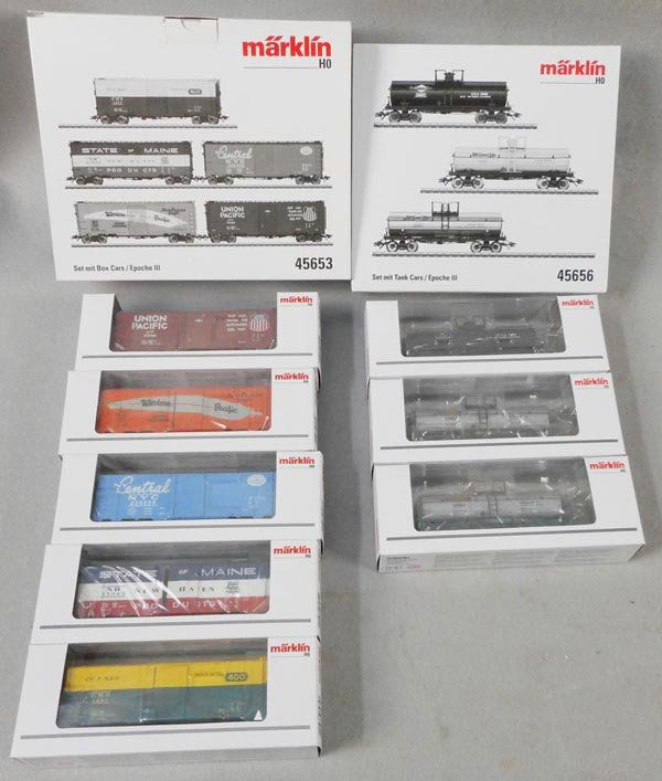 2 MARKLIN FREIGHT CAR SETS (1 of 1)