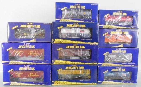 11 AMERICAN FLYER FREIGHT CARS (1 of 1)