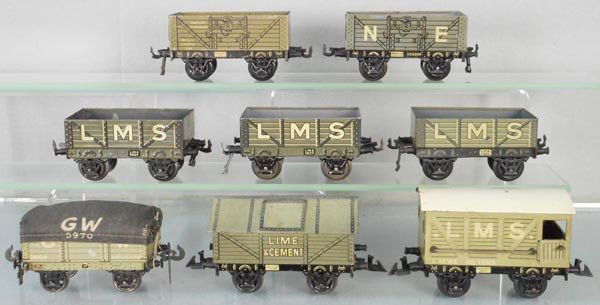 7 ENGLISH BING FREIGHT CARS (1 of 1)