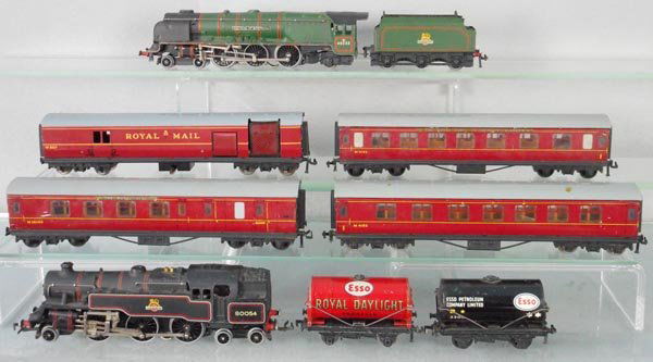 2 HORNBY DUBLO SETS (1 of 1)