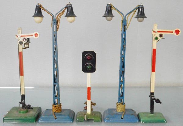 5 MARKLIN ACCESSORIES (1 of 1)