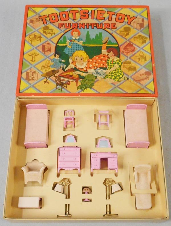 TOOTSIETOY BEDROOM FURNITURE (1 of 1)