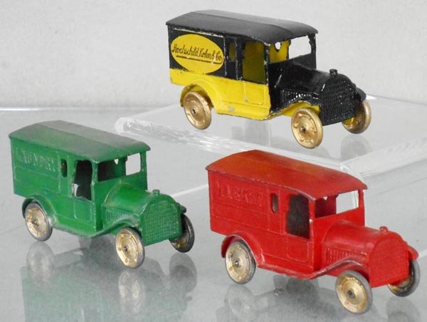 3 TOOTSIETOY 4630 FEDERAL VANS: Hochschild & Kohn, partial restoration, Laundry Van, window struts repaired, missing fender tips, repainted, Market Van, missing 1 fender tip, restored, C7-8.