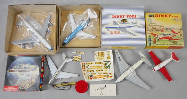 5 TOY AIRPLANES (1 of 1)
