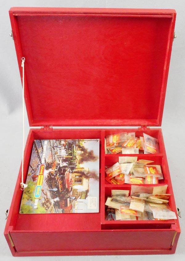 TRI-ANG-HORNBY SERVICE CHEST (1 of 1)