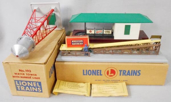 3 LIONEL ACCESSORIES (1 of 1)