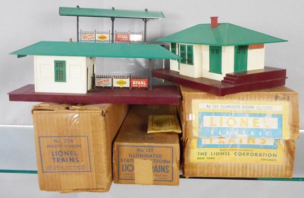 3 LIONEL ACCESSORIES (1 of 1)