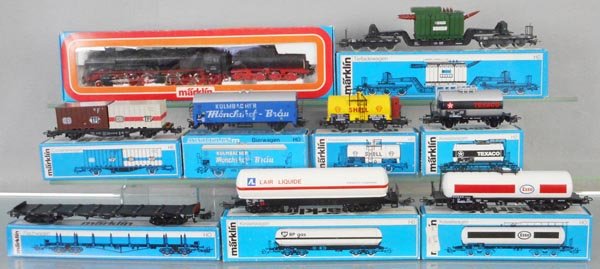 MARKLIN FREIGHT TRAIN SET (1 of 1)