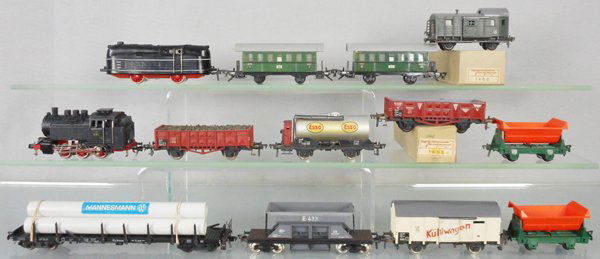 2 FLEISCHMANN TRAIN SETS (1 of 1)