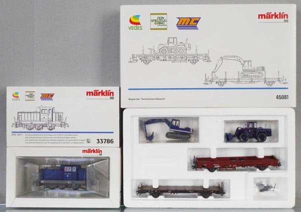 MARKLIN TRAIN SET: HO ga, 33786 DHG 700C loco w/45081 Technical Auxiliary Power Station car set, orig boxes, C9.