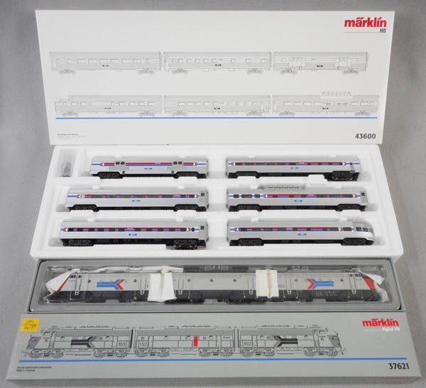 MARKLIN AMTRAK TRAIN SET (1 of 1)