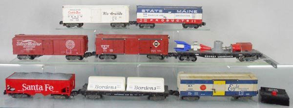 8 AMERICAN FLYER FREIGHT CARS (1 of 1)