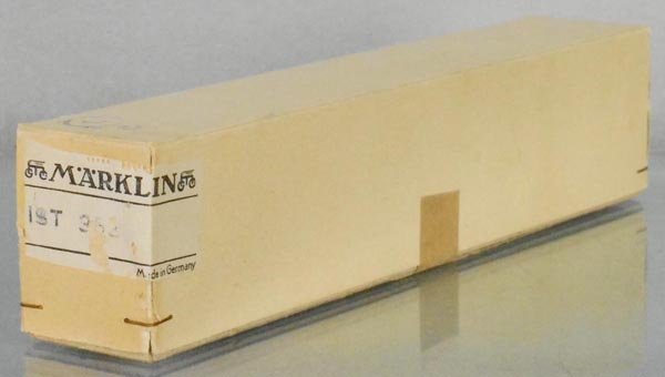 MARKLIN 353 DINING CAR (1 of 1)