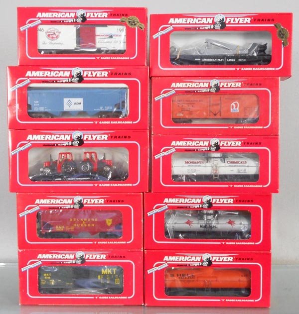 10 AMERICAN FLYER FREIGHT CARS (1 of 1)