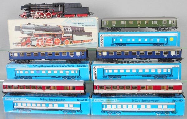 MARKLIN PASSENGER TRAIN SET (1 of 1)