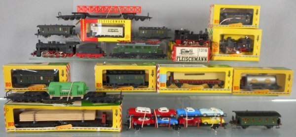FLEISCHMANN TRAIN LOT (1 of 1)