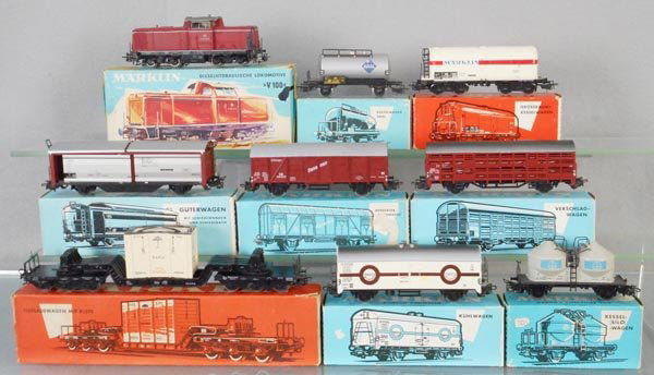MARKLIN FREIGHT TRAIN SET (1 of 1)