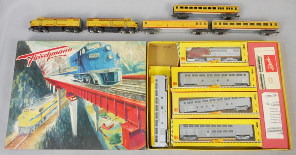 2 FLEISCHMANN TRAIN SETS (1 of 1)