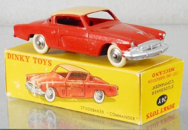 DINKY FR24Y STUDEBAKER COMMANDER (1 of 1)