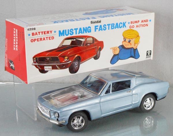 BANDAI MUSTANG FASTBACK (1 of 1)