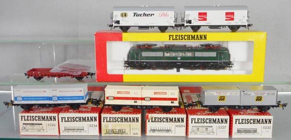 FLEISCHMANN TRAIN SET (1 of 1)