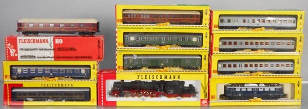 2 FLEISCHMANN TRAIN SETS (1 of 1)