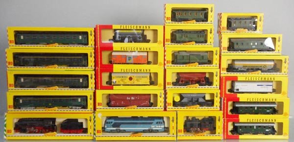 3 FLEISCHMANN TRAIN SETS (1 of 1)