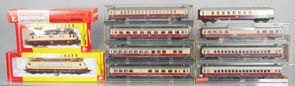 2 FLEISCHMANN & ROWA TRAIN SETS (1 of 1)