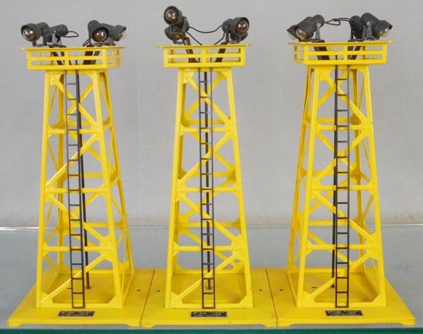 3 LIONEL 395 FLOODLIGHT TOWERS (1 of 1)