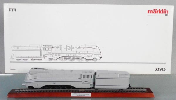 MARKLIN 33913 BR 03.10 LOCO & TENDER (1 of 1)
