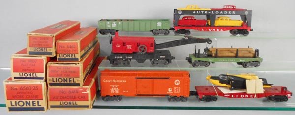 6 LIONEL FREIGHT CARS (1 of 1)