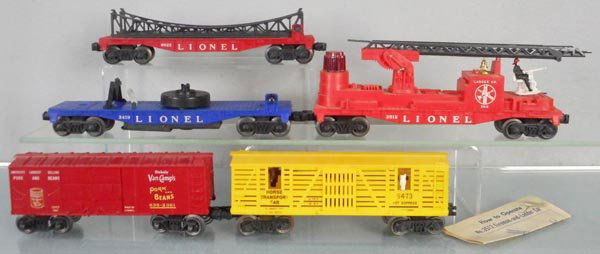 5 LIONEL FREIGHT CARS (1 of 1)