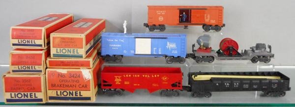 5 LIONEL FREIGHT CARS (1 of 1)