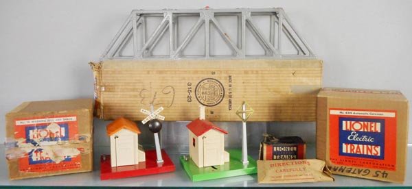 3 LIONEL ACCESSORIES (1 of 1)